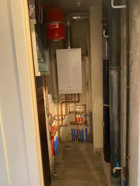 Ruim (±100m²) app met 2 slpk en autostaanplaats in hartje Geel foto 17