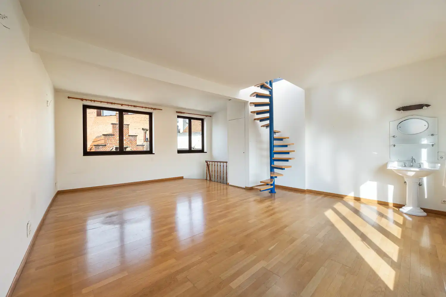 Veelzijdig opbrengsteigendom met aparte woongelegeheid en buitenruimte op A-locatie te Antwerpen met 2 aparte ingangen! foto 21