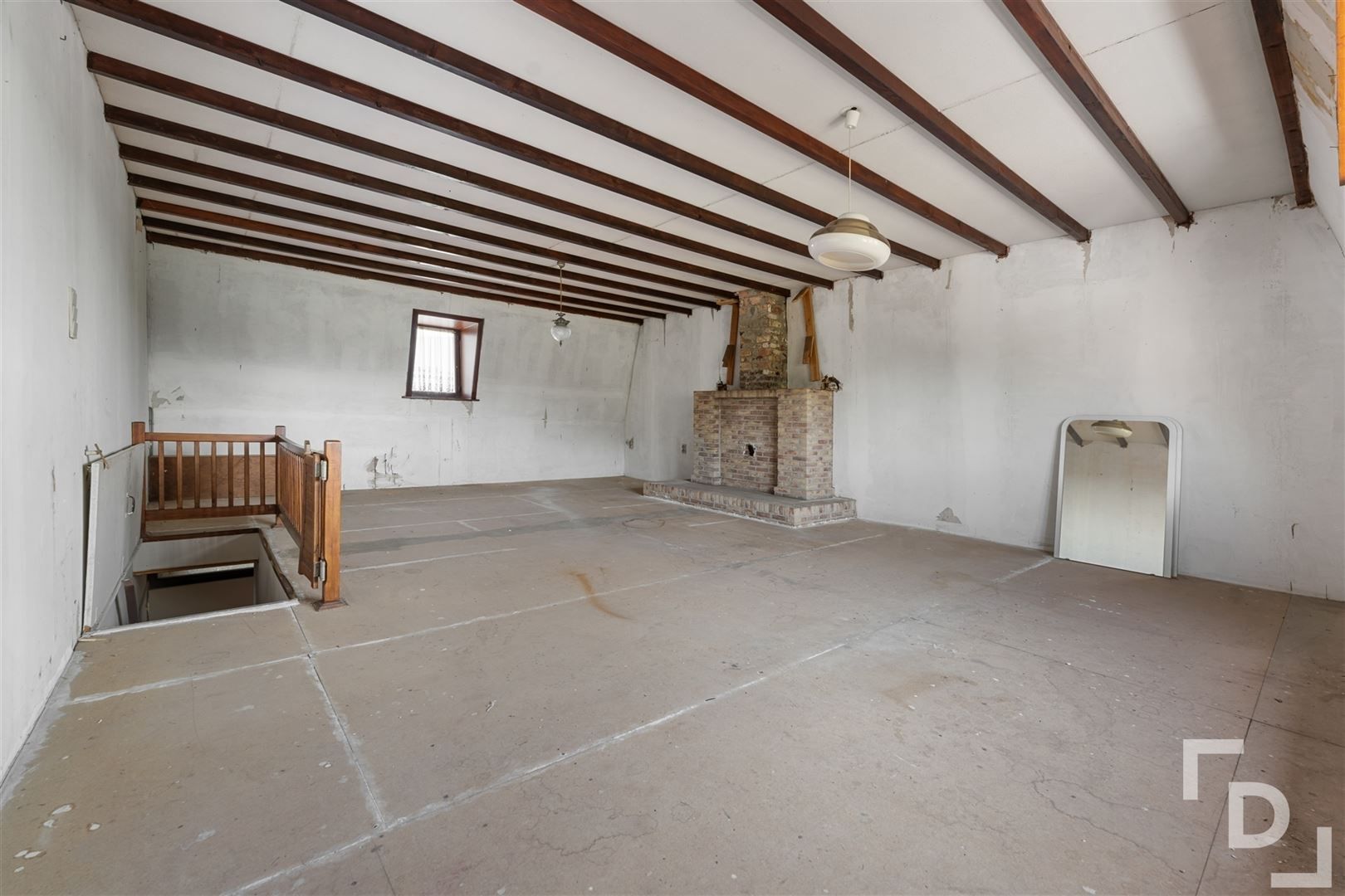 Ruime te renoveren woning te koop in Geluveld. foto 6