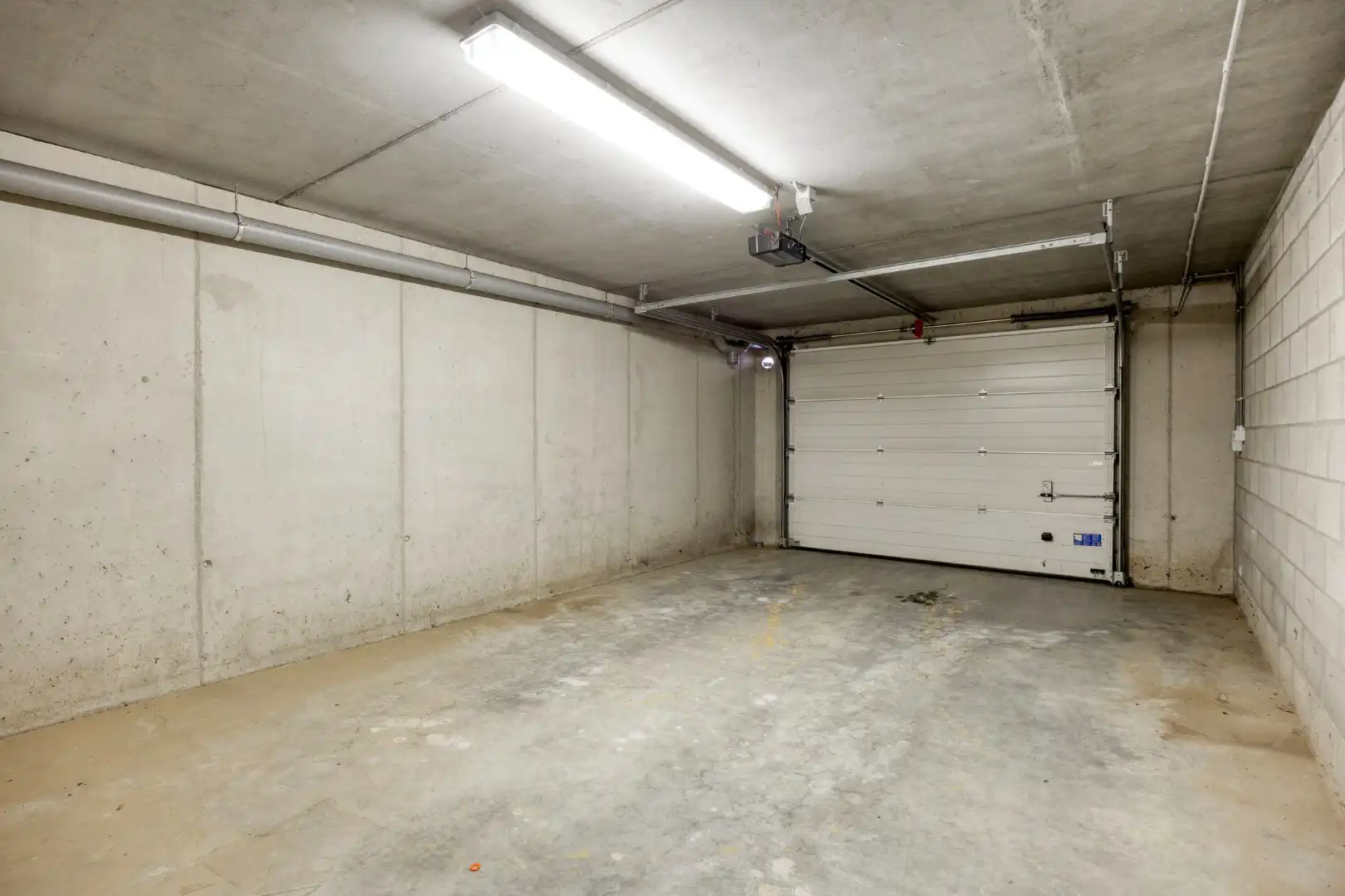 Gebouw met 4 appartementen foto 29