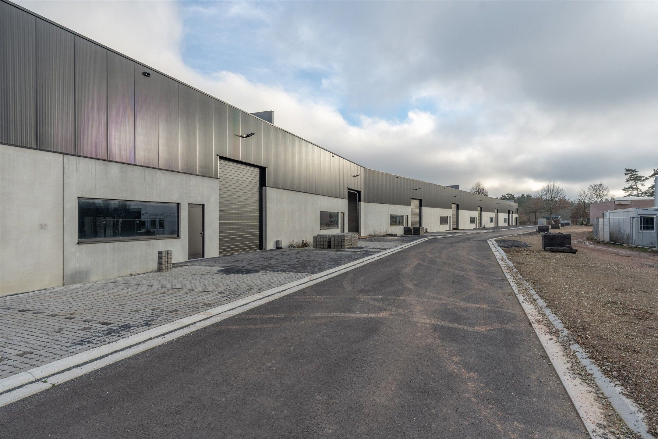 Nieuwbouw KMO-Unit (379m²) op ideale locatie in Beerse foto 12