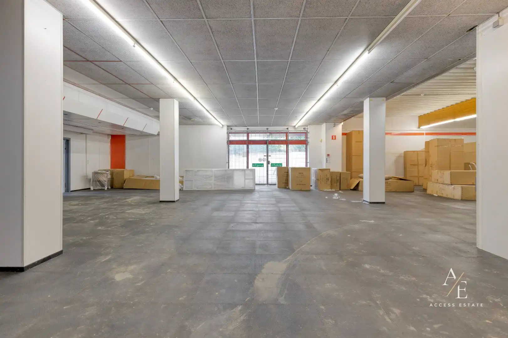 Commercieel gelegen grootwarenhuis op 4.255 m² (Kortrijksesteenweg) foto 10