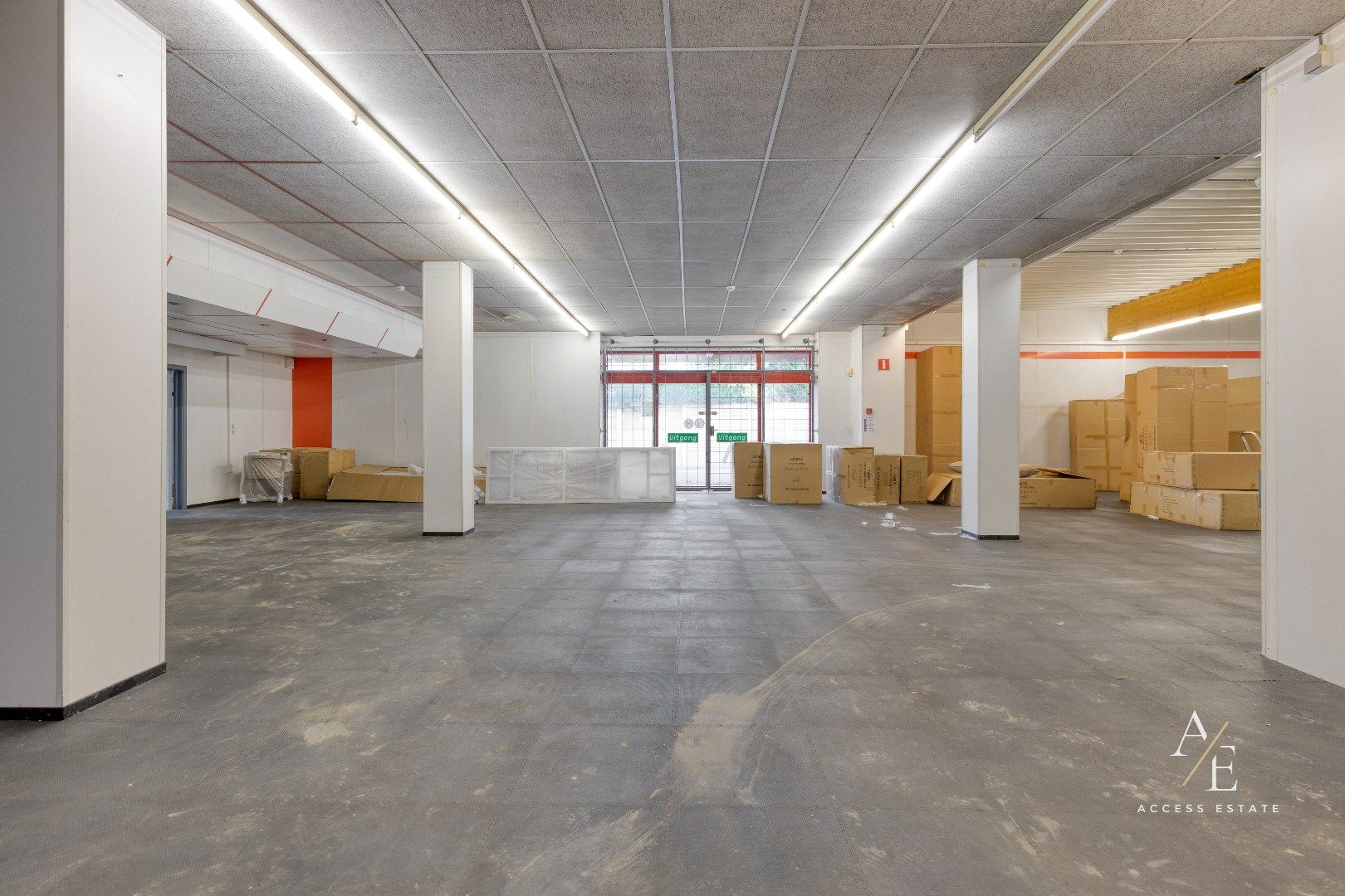 Commercieel gelegen grootwarenhuis op 4.255 m² (Kortrijksesteenweg) foto 10