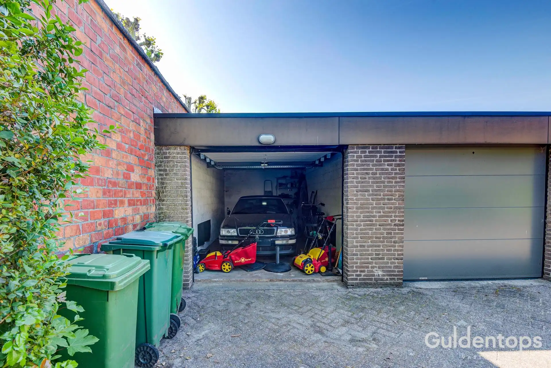 Modern ruim gelijkvloers (2 slk) appartement met ruime tuin foto 30