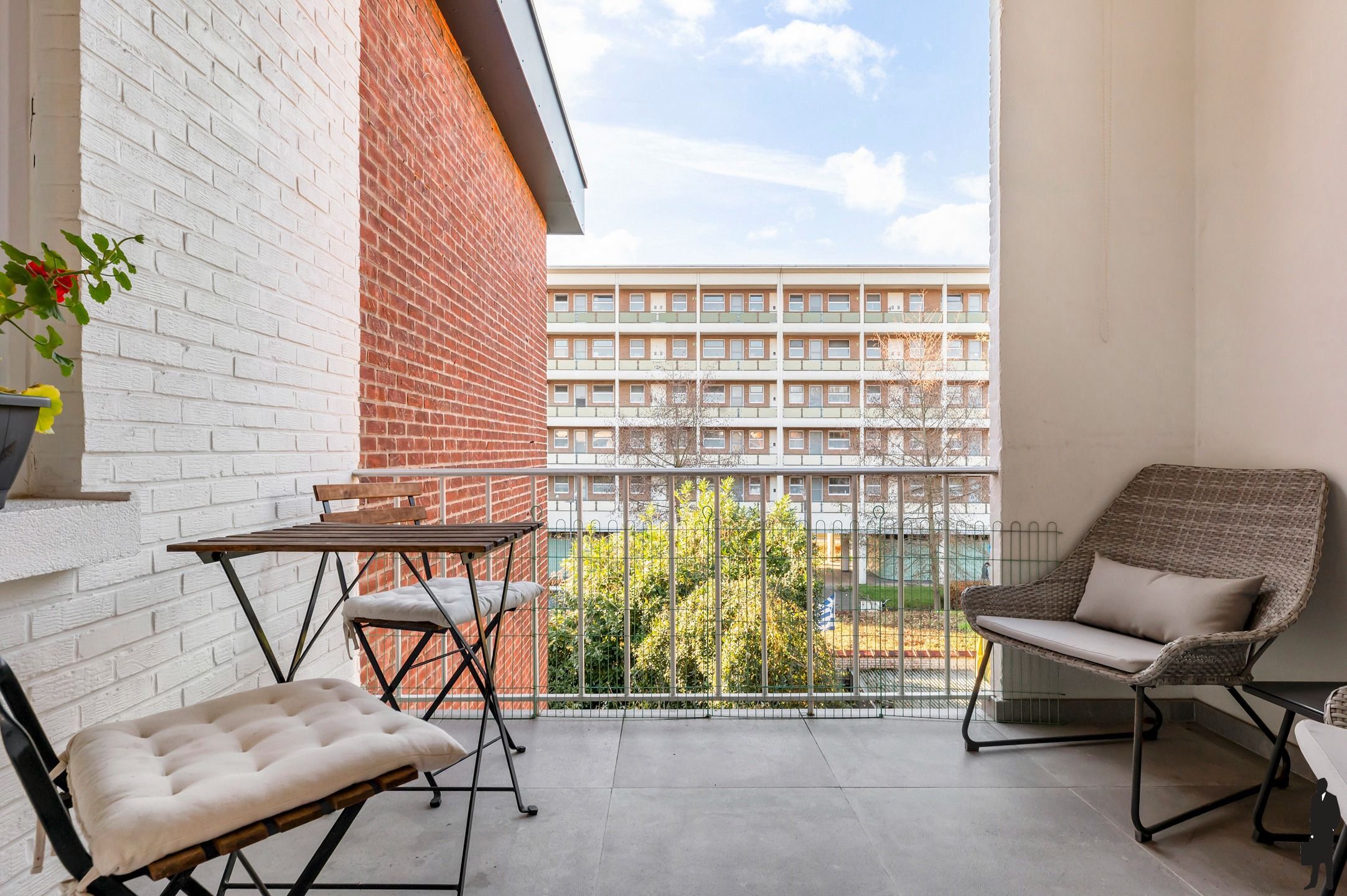 Ruim gerenoveerd appartement met 10 m gevelbreedte. foto 6