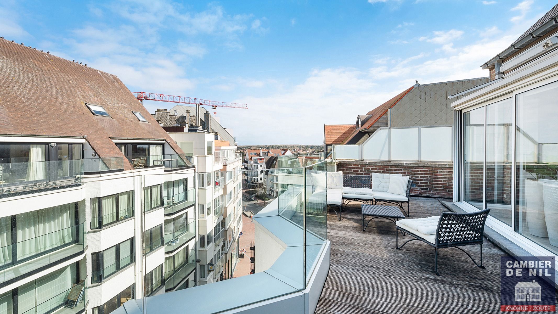 Schitterend duplex appartement met terras voor-en achteraan in hartje Zoute foto 19