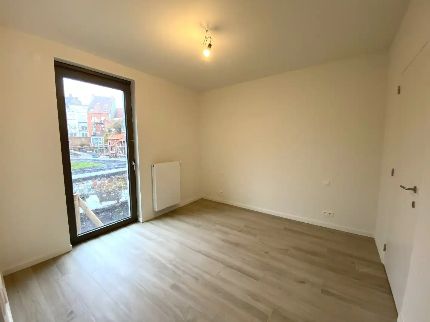 Luxueus gelijkvloers nieuwbouwappartement met 1 slaapkamer en autostaanplaats  foto 9