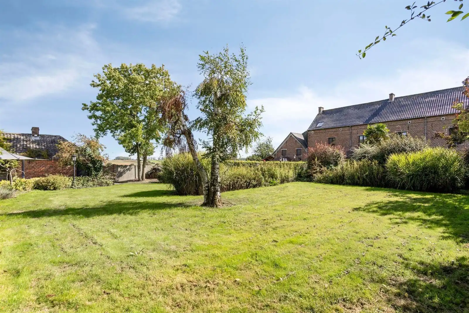 Karaktervolle hoeve met 11 slaapkamers en prachtige binnenkoer foto 3