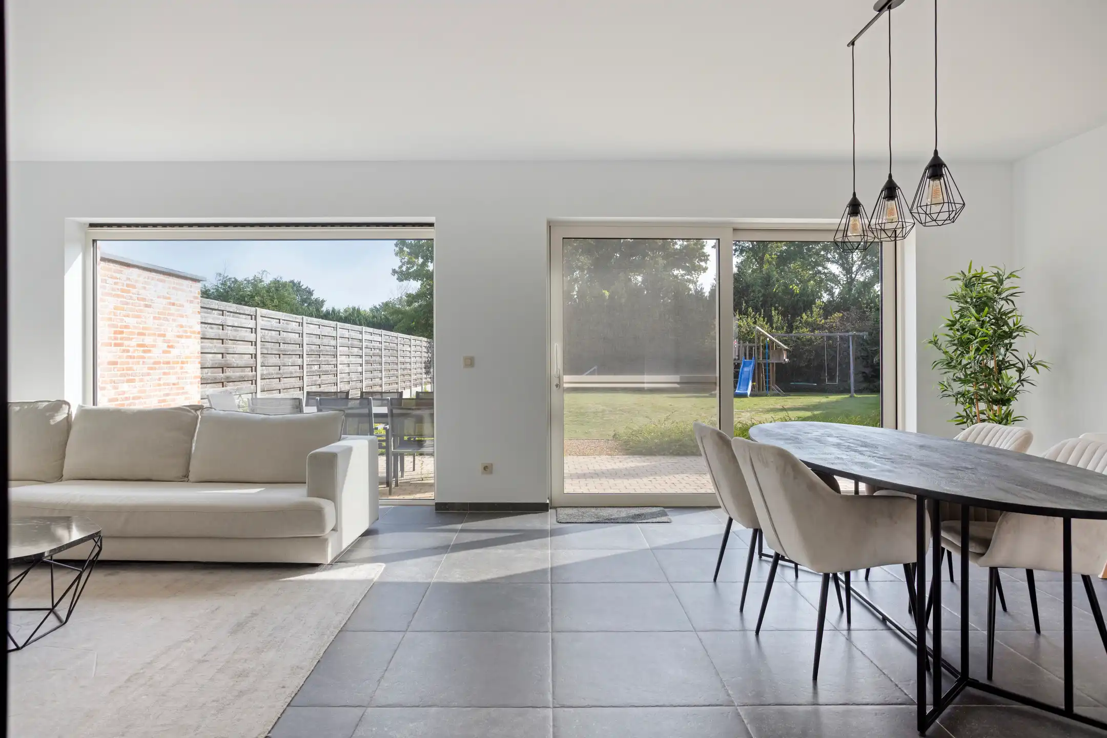 BEN woning met 4 slaapkamers, tuin & garage op toplocatie foto 3
