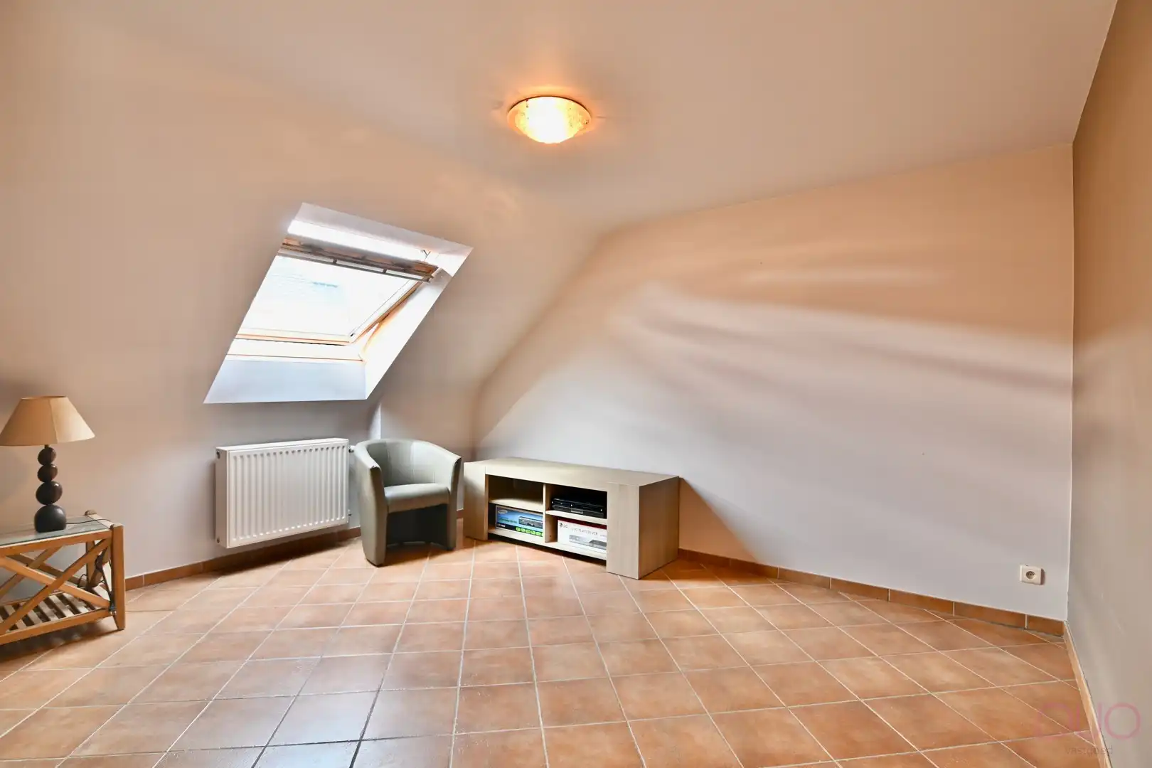 Instapklaar duplex appartement met terras en garagebox op toplocatie in Sint-Truiden foto 9