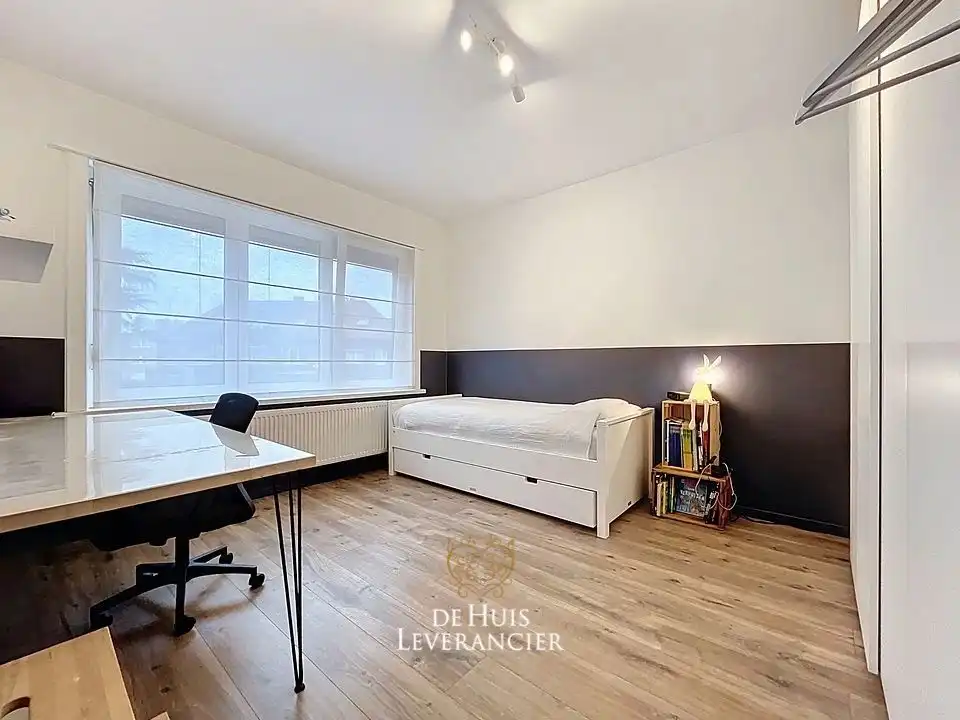 B&B Moment ELSDONK: Stijlvol gerenoveerde gezinswoning met 4 slpks en tuin, EPC Label B foto 23