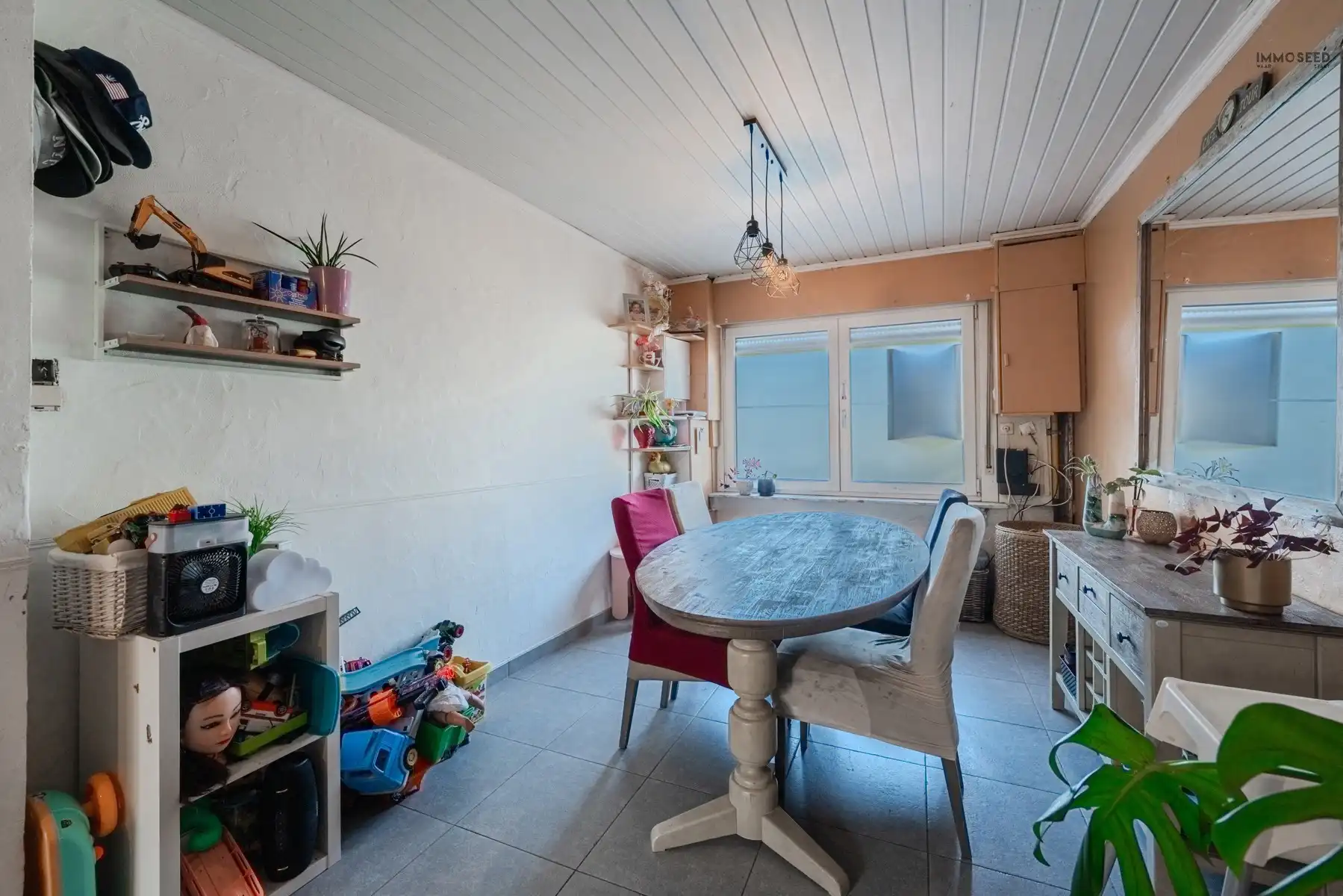 Charmante renovatiewoning hartje Eernegem foto 3