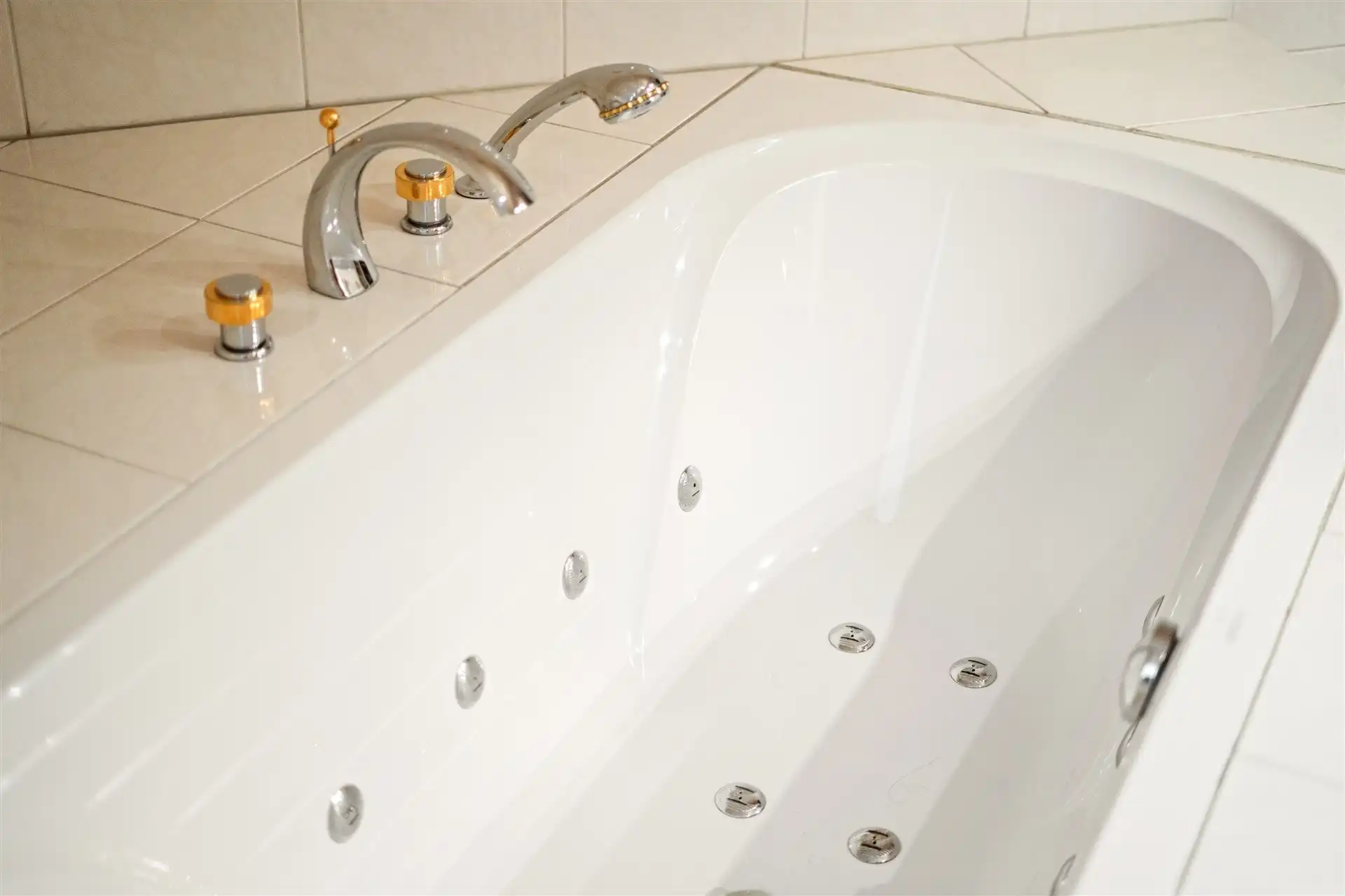 Ruime, stijlvolle gezinswoning met tuin in Kalken / Laarne foto 11