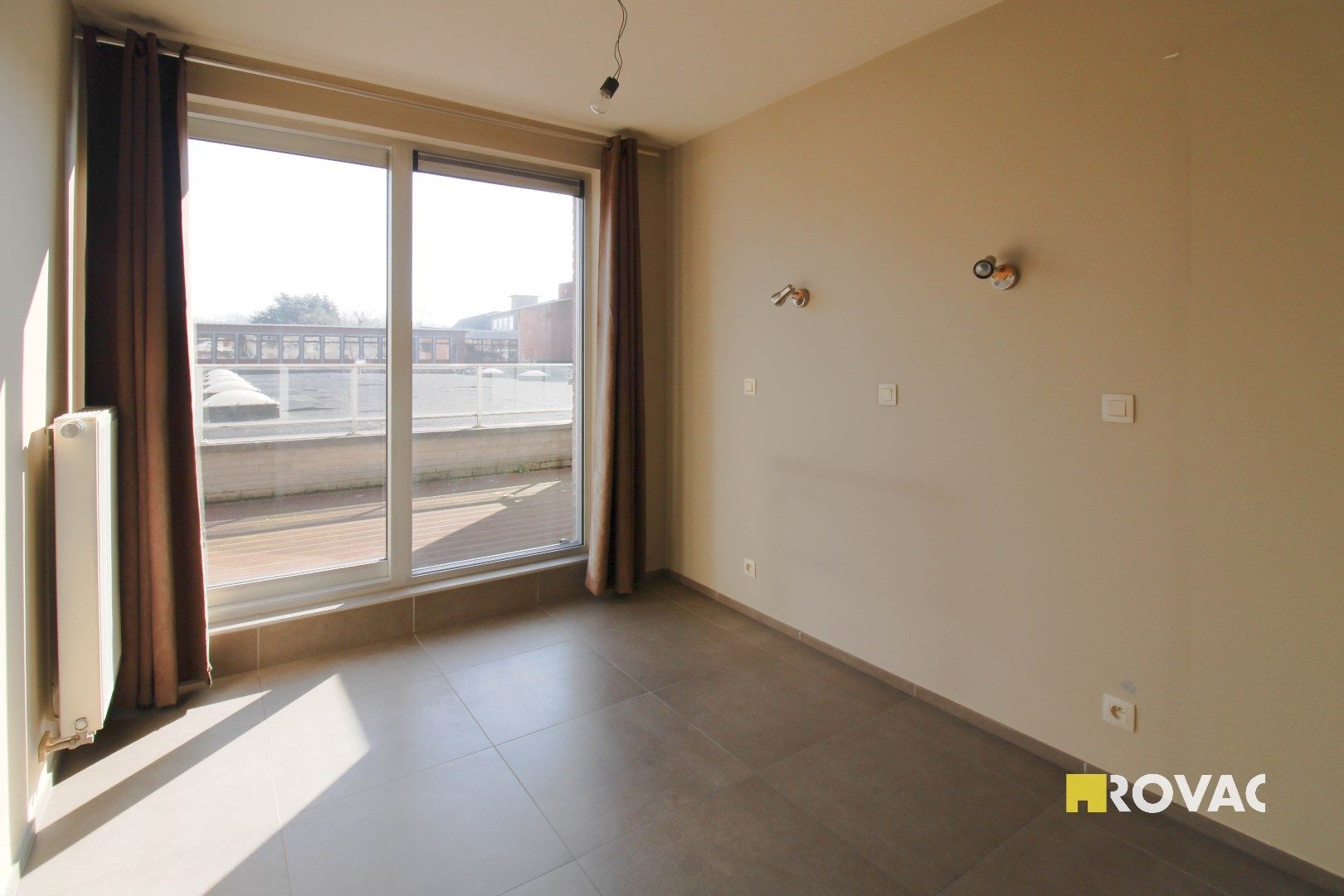 Centraal gelegen appartement op de 1ste verdieping met 2 grote terrassen! foto 12