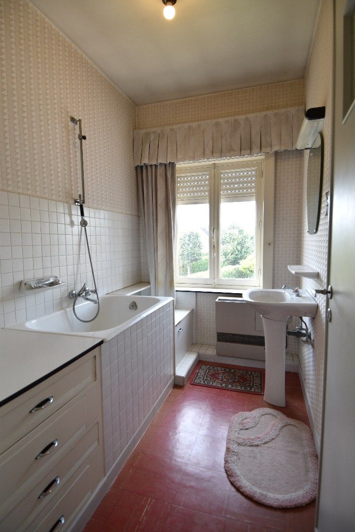 Statige rijwoning met 4 slaapkamers (mogelijkheid tot meer), garage en prachtige tuin te koop in Gullegem foto 6