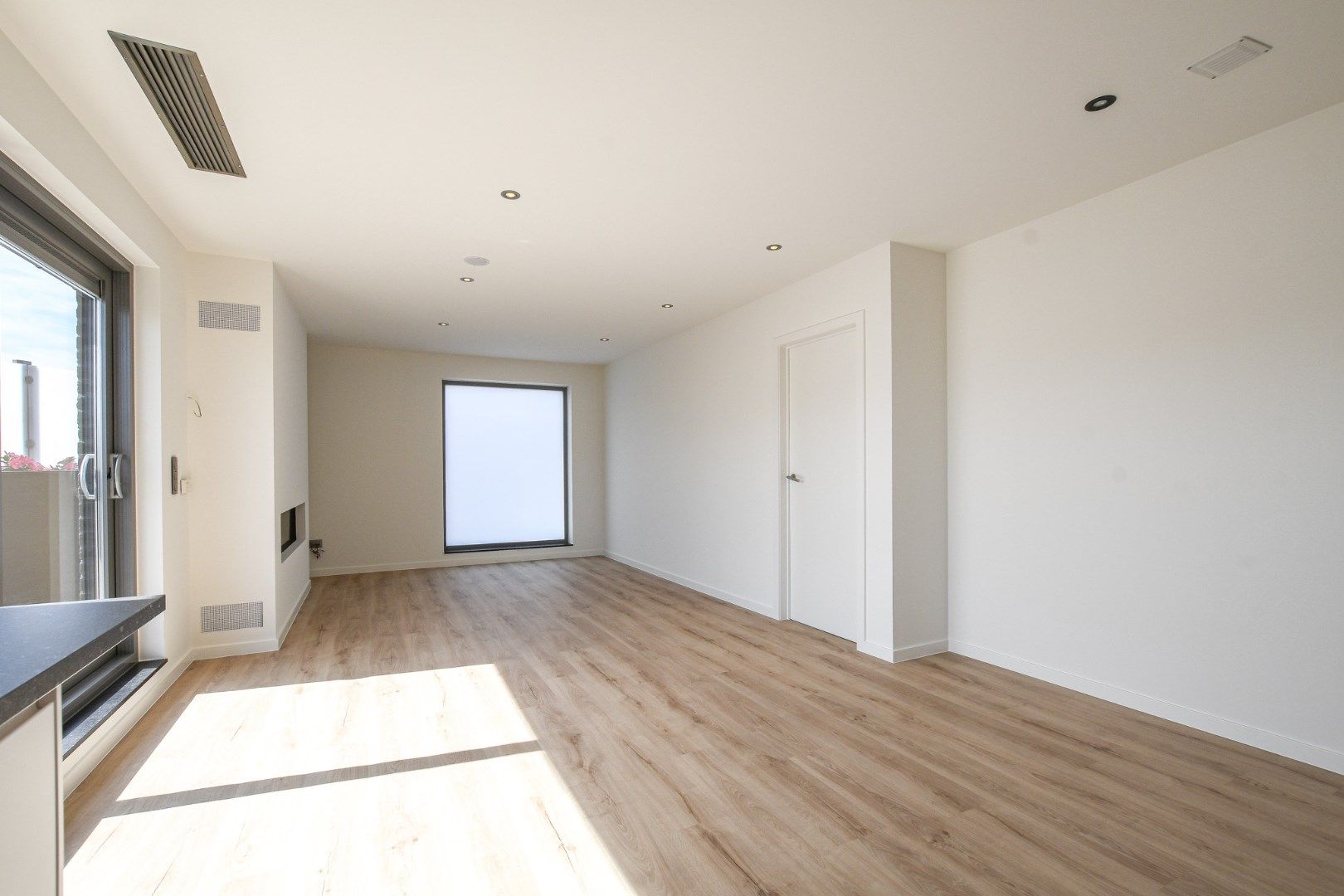 Stijlvol en ruim appartement met 2 terrassen te koop in Klemskerke (De Haan) foto 9