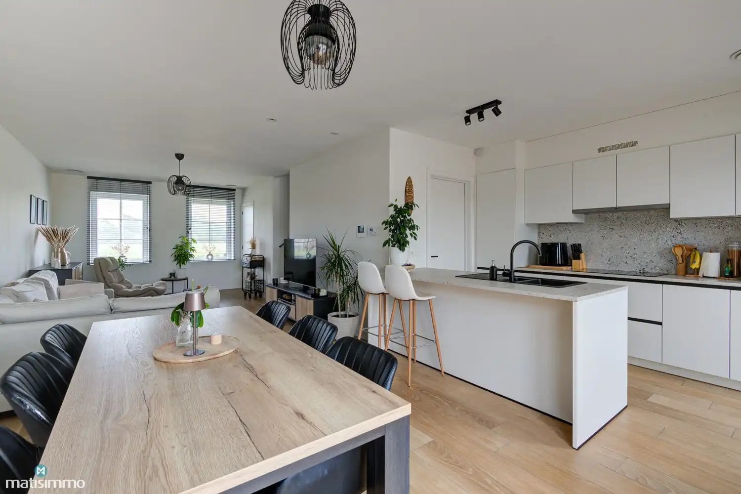 RUIME NIEUWBOUWWONING MET 4 SLAAPKAMERS EN RUIME TUIN TE MARTENSLINDE (BILZEN) foto 5