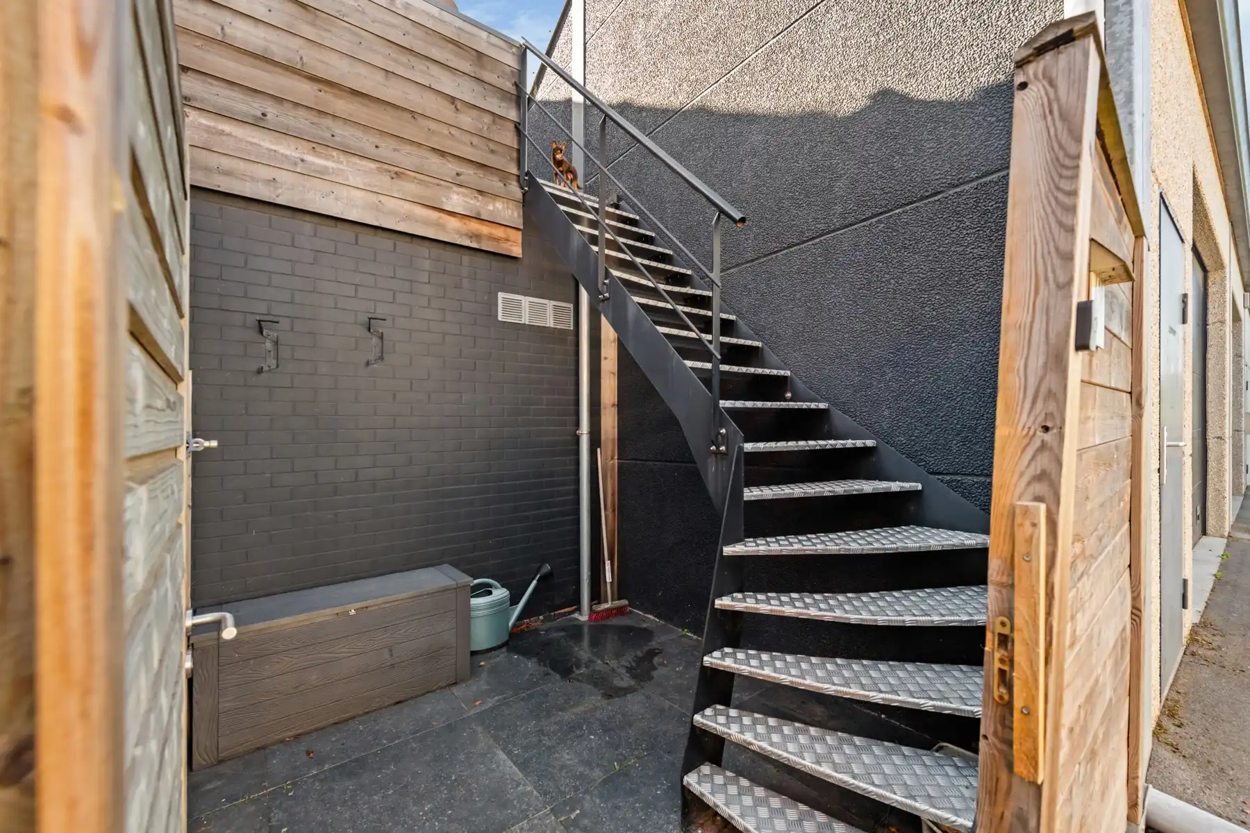 Ruime duplex met zonnig terras en garage/loods foto 25