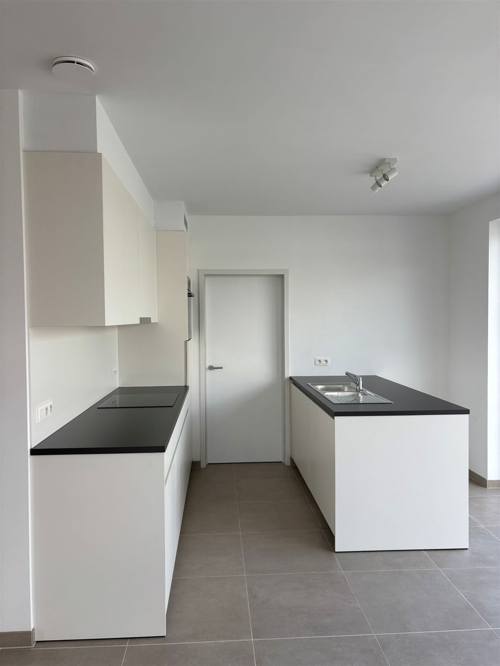 Bungalow met garage foto 4