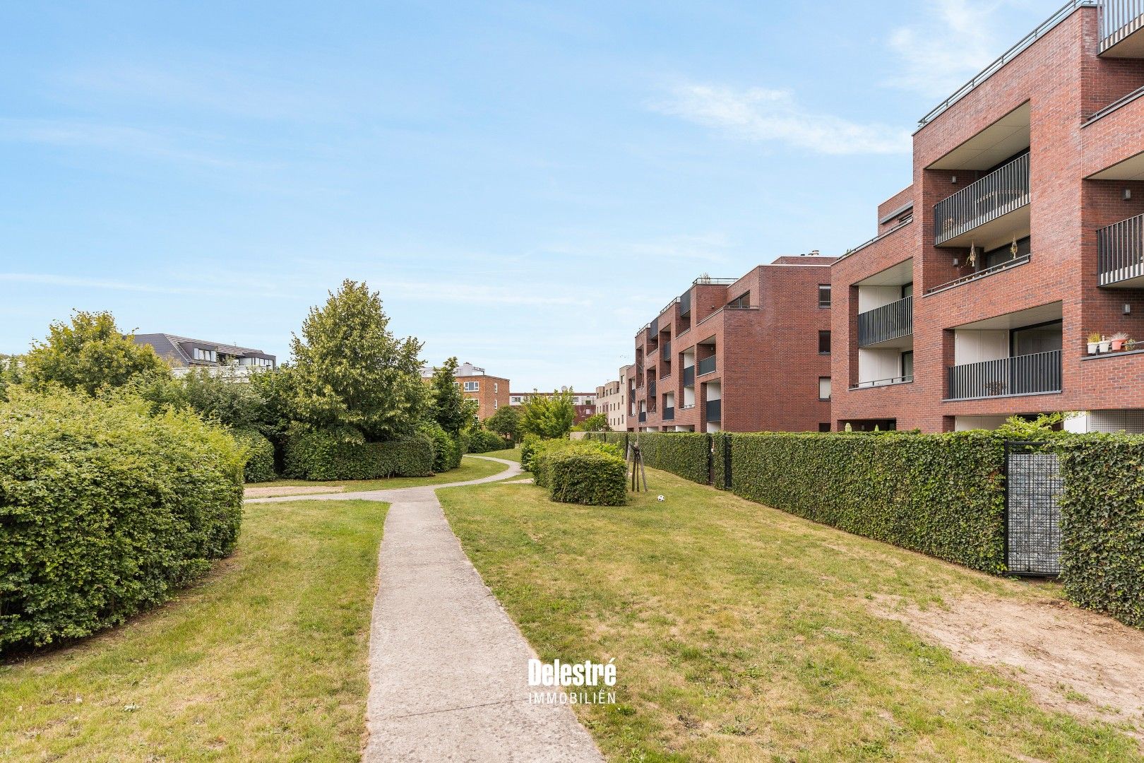 INSTAPKLAAR APP. 3 SLPK. 2 BADKAMERS MET TUIN EN TERRAS  foto 17