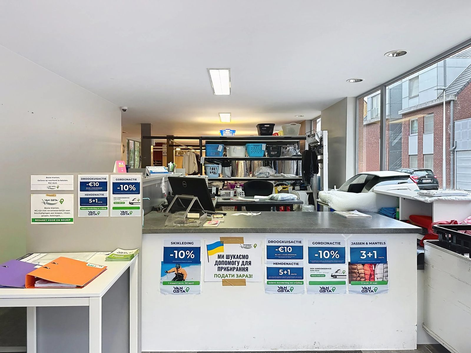 Hoekpand in centrum Aartselaar met veel lichtinval/ramen foto 12