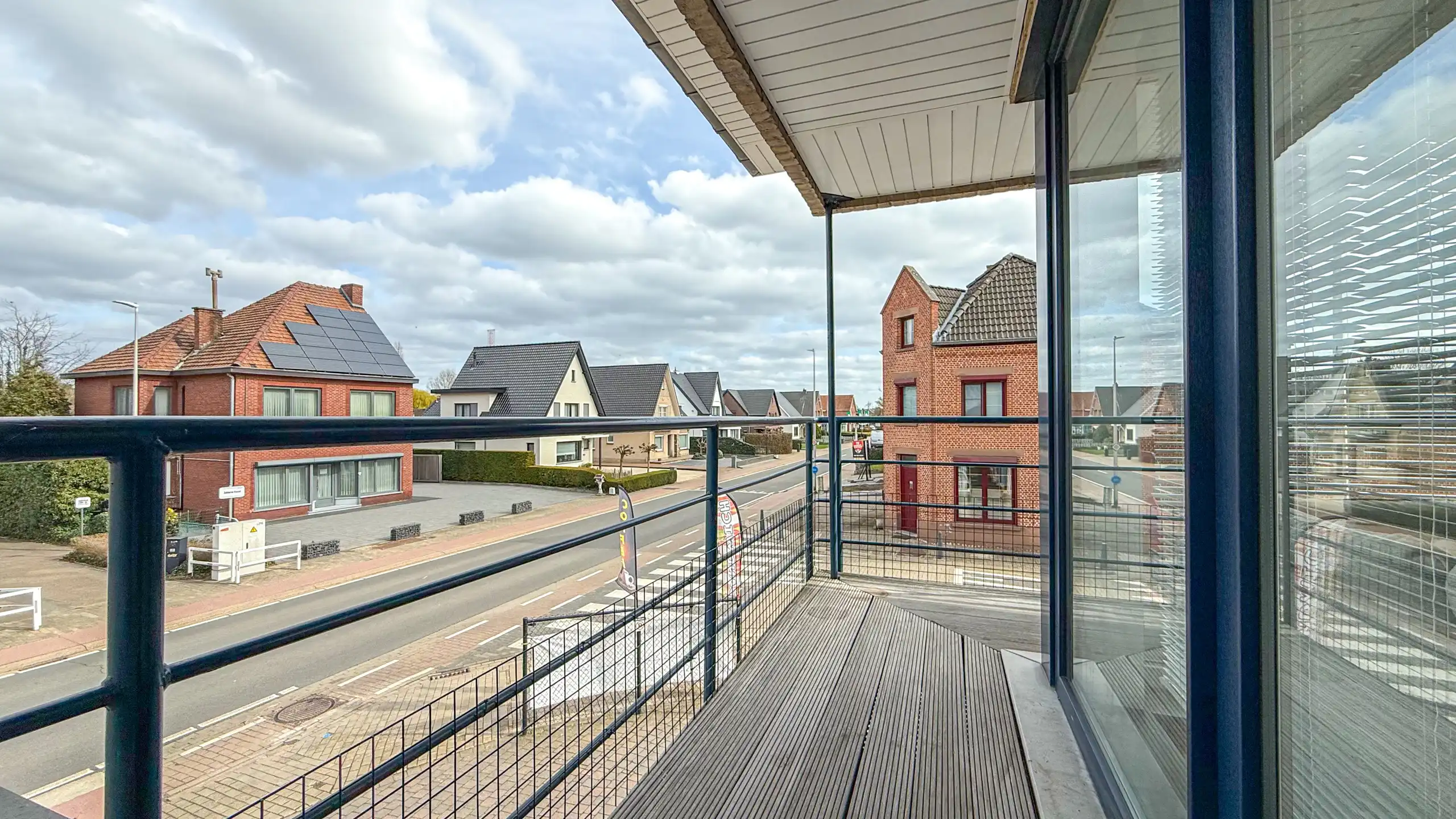 Zeer ruim appartement met 4 slaapkamers en parking in Tuilt! foto 19