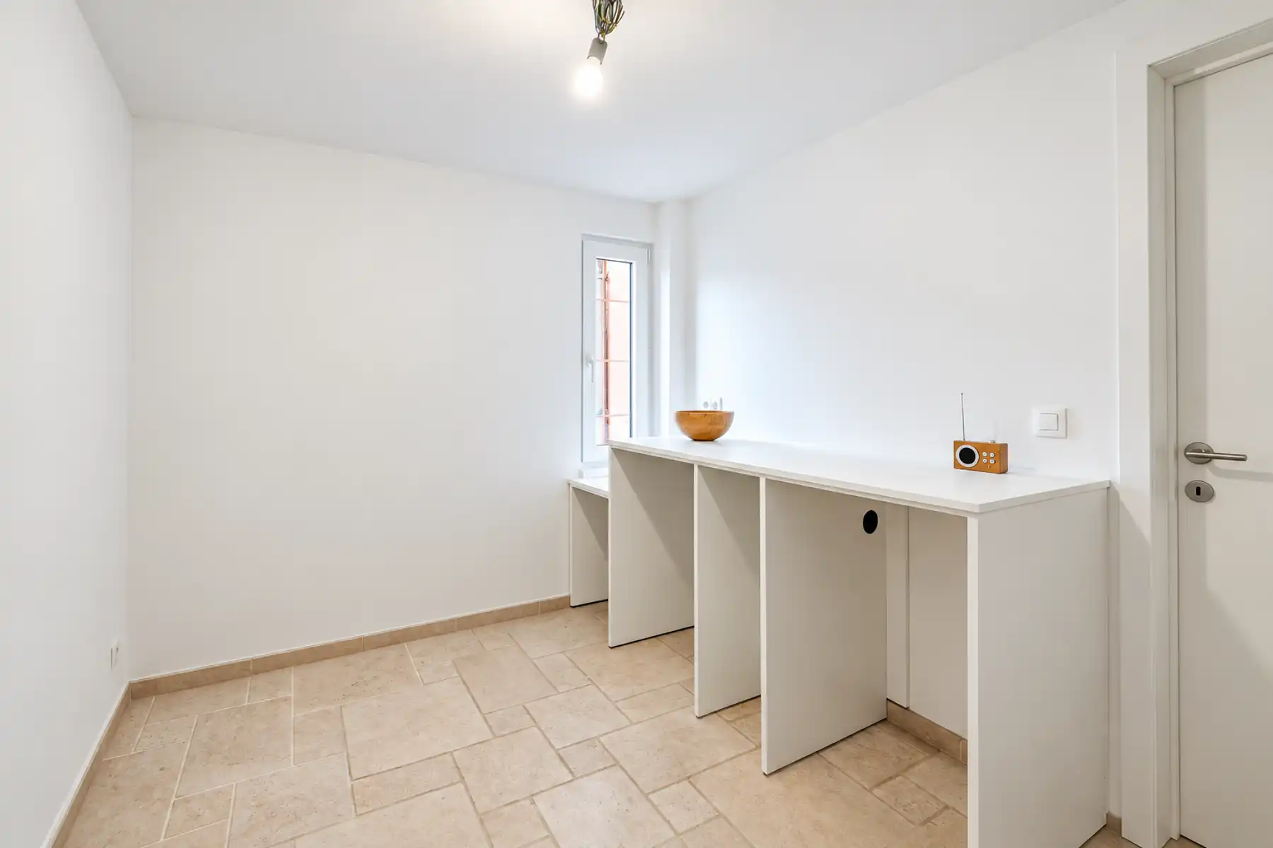 Gerenoveerde woning met 4/5 slaapkamers en tuin foto 9