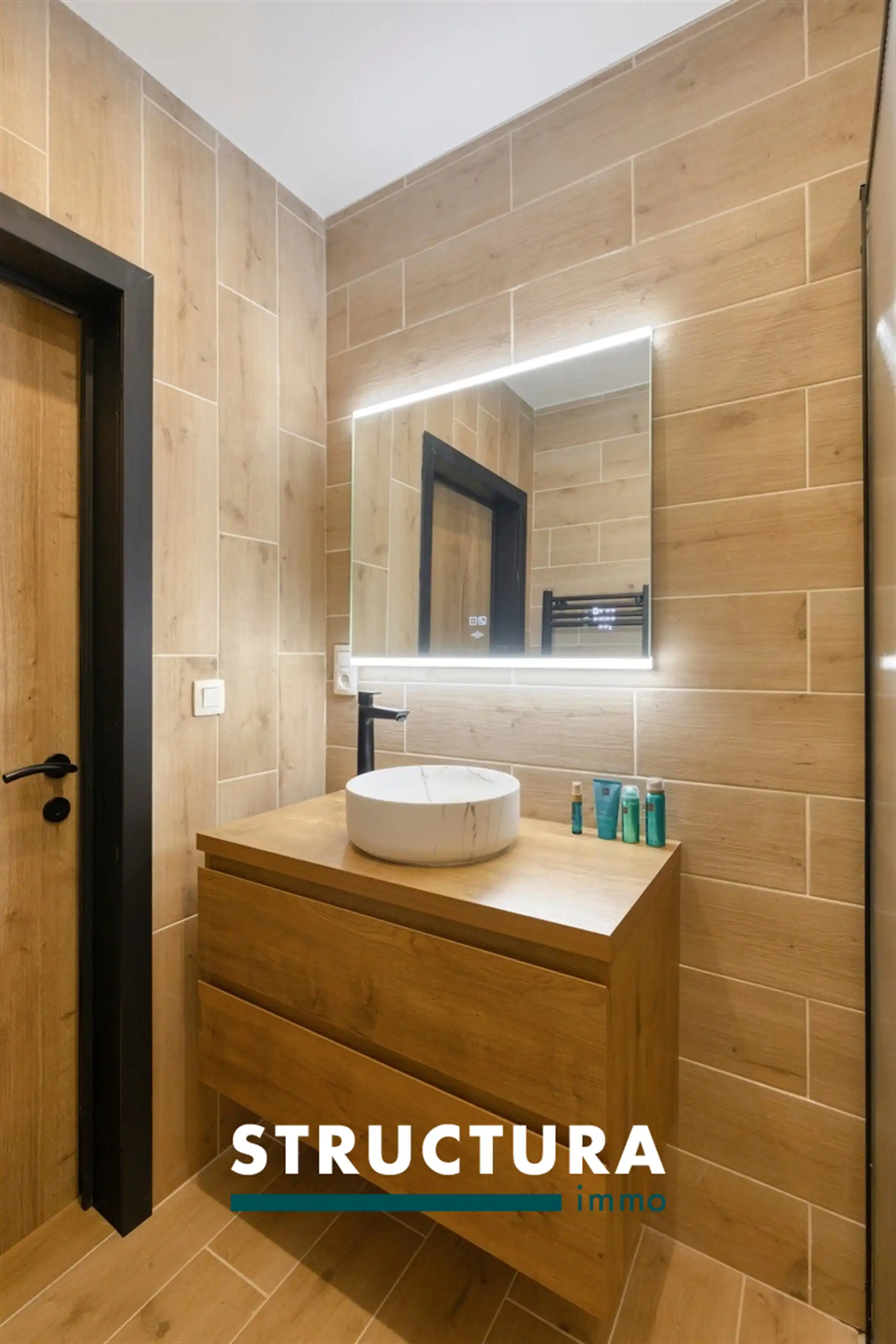 Instapklare gerenoveerde woning met zuidwestgerichte tuin foto 13