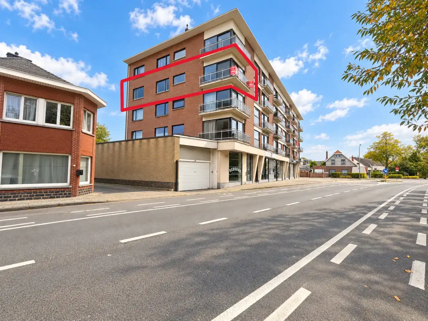 Ieper – Instapklaar appartement met groenzicht en 2 slaapkamers foto {{pictureIndex}}