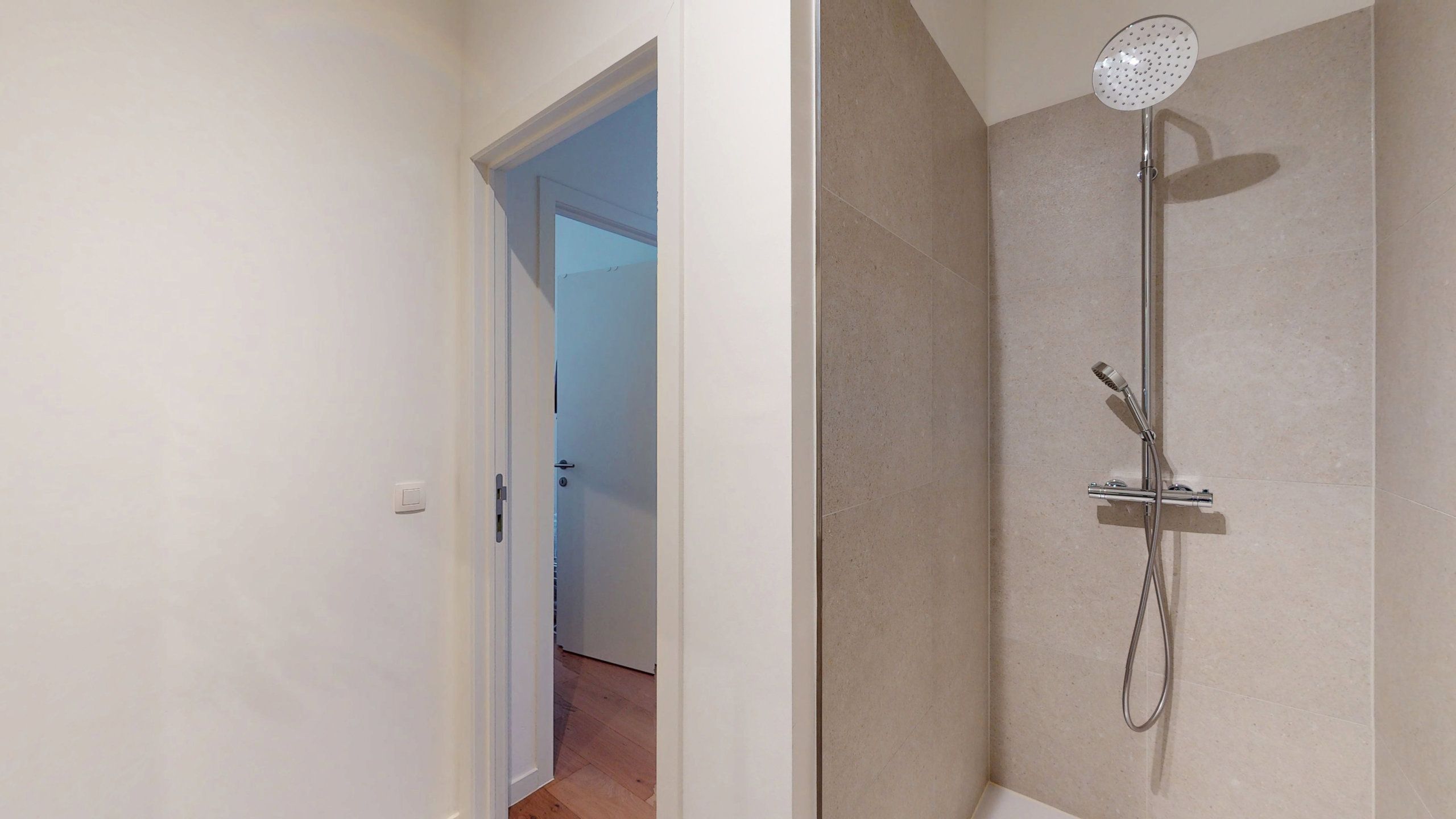 ANTWERPEN -CENTRUM - Appartement in het hart van de Stad foto 9