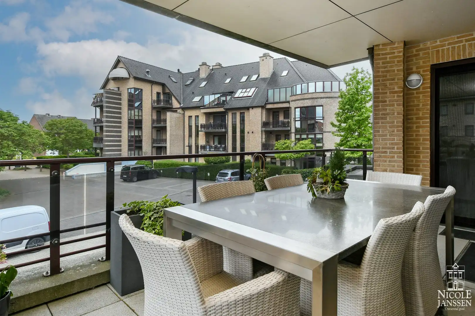 Ruim en luxueus appartement van 190m² met twee mooie terrassen en garage foto 29