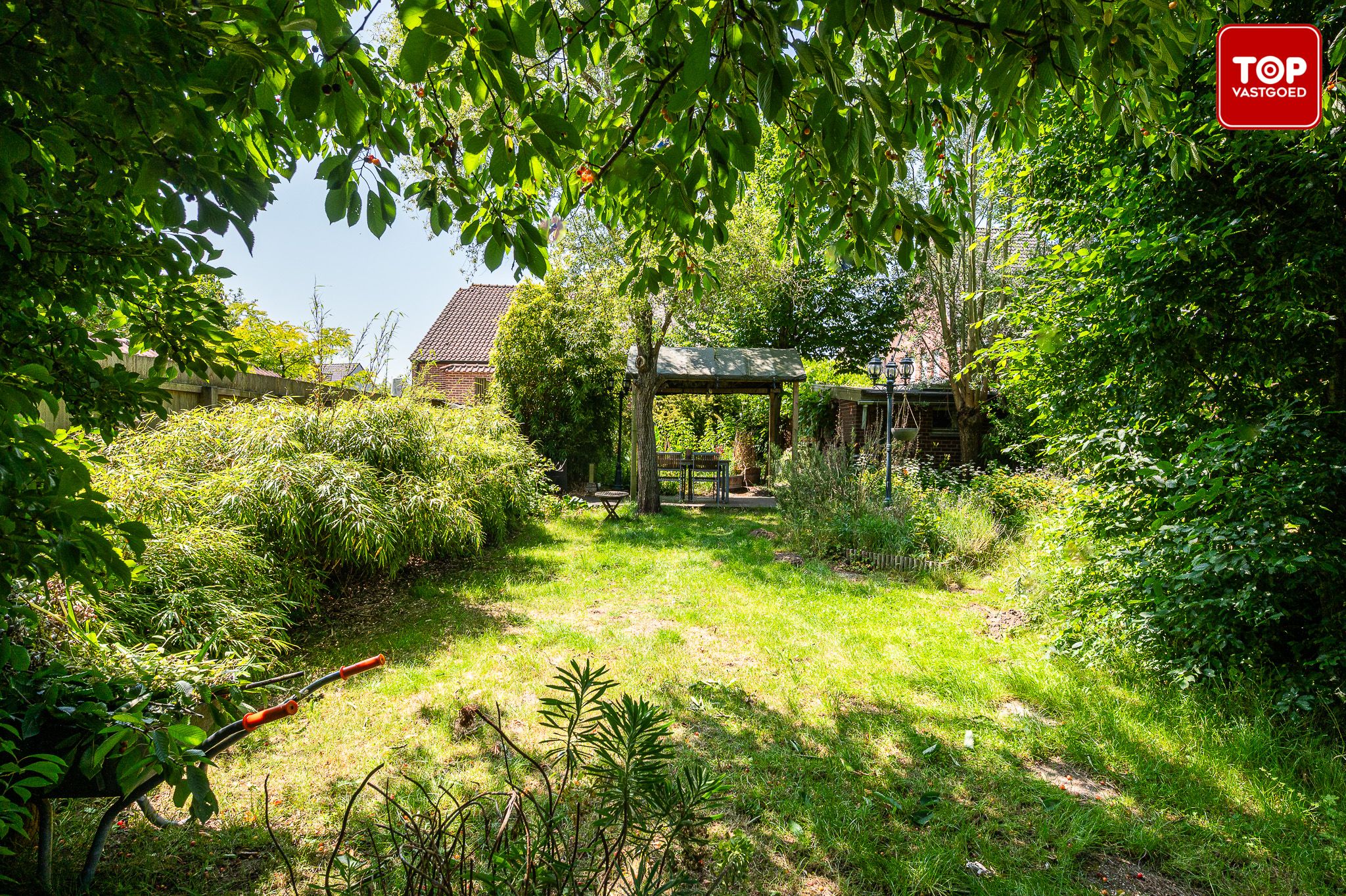 HOB met 3 slaapkamers en prachtige tuin foto 10