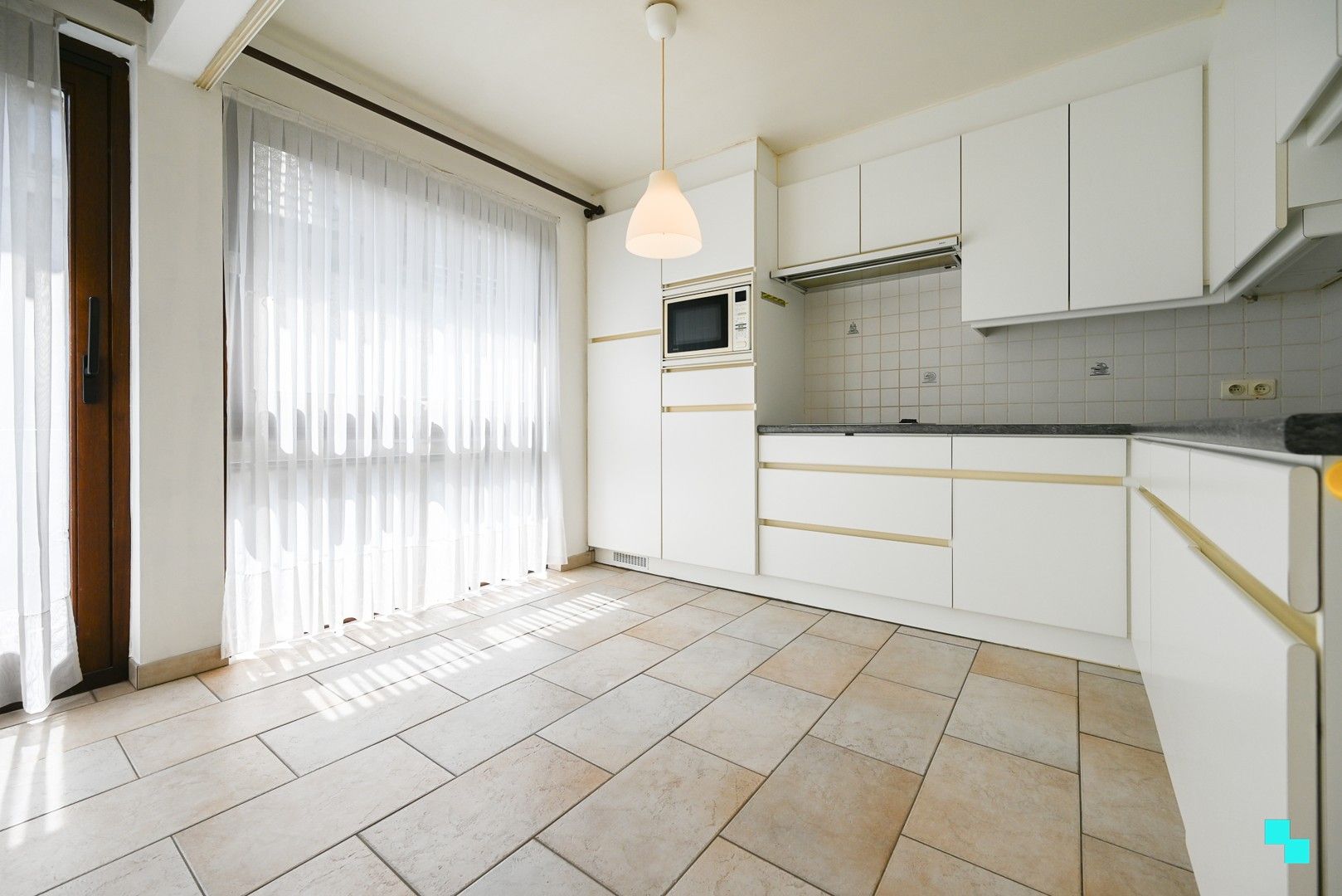 Energiezuinig op te frissen appartement te Melkmarkt, Izegem foto 7