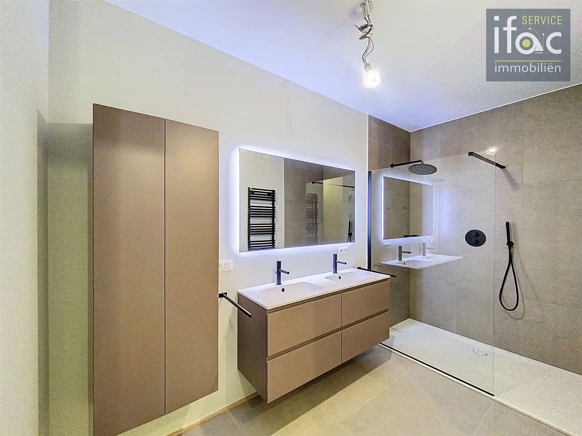 Luxueus appartement met ruim terras en 2 autostaanplaatsen foto 15