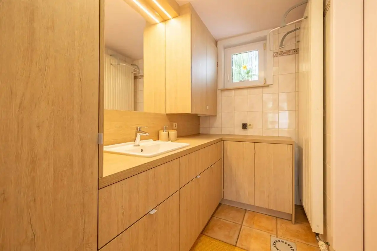 Karaktervolle en instapklare woning met zonnige tuin nabij het Gras- en Crauwelsbos foto 13