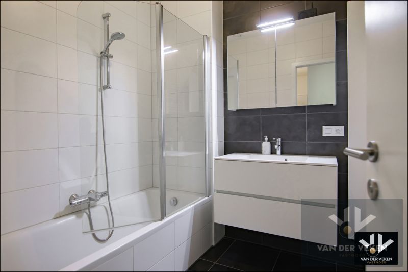 MOOI AFGEWERKT 2SLPK APPARTEMENT AAN QUARTIER BLEU foto 19