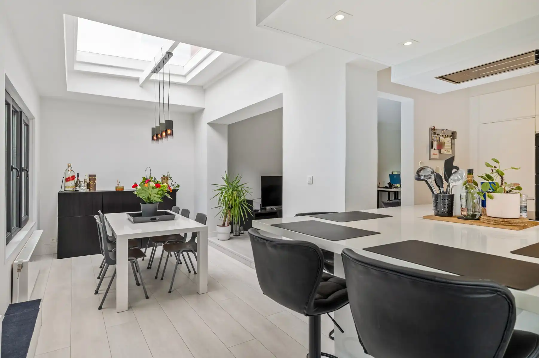 Uitstekend gelegen woning met zuidwesttuin foto 9