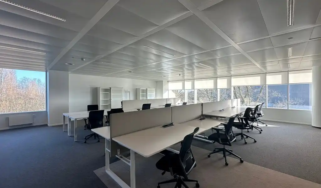 Gemeubelde kantoren met dienstverlening  in AA Tower in Gent foto 9