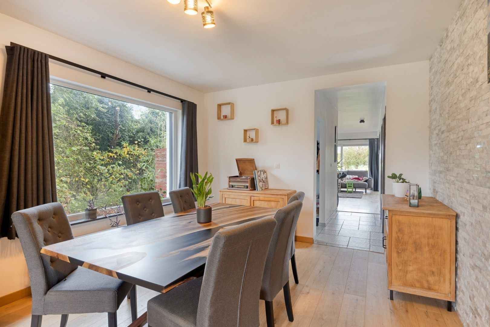 Open bebouwing met 4 slaapkamers, bureau, garage en prachtige tuin in Boutersem – EPC 158 kWh/m² - bewoonbare opp. 282 m² foto 4