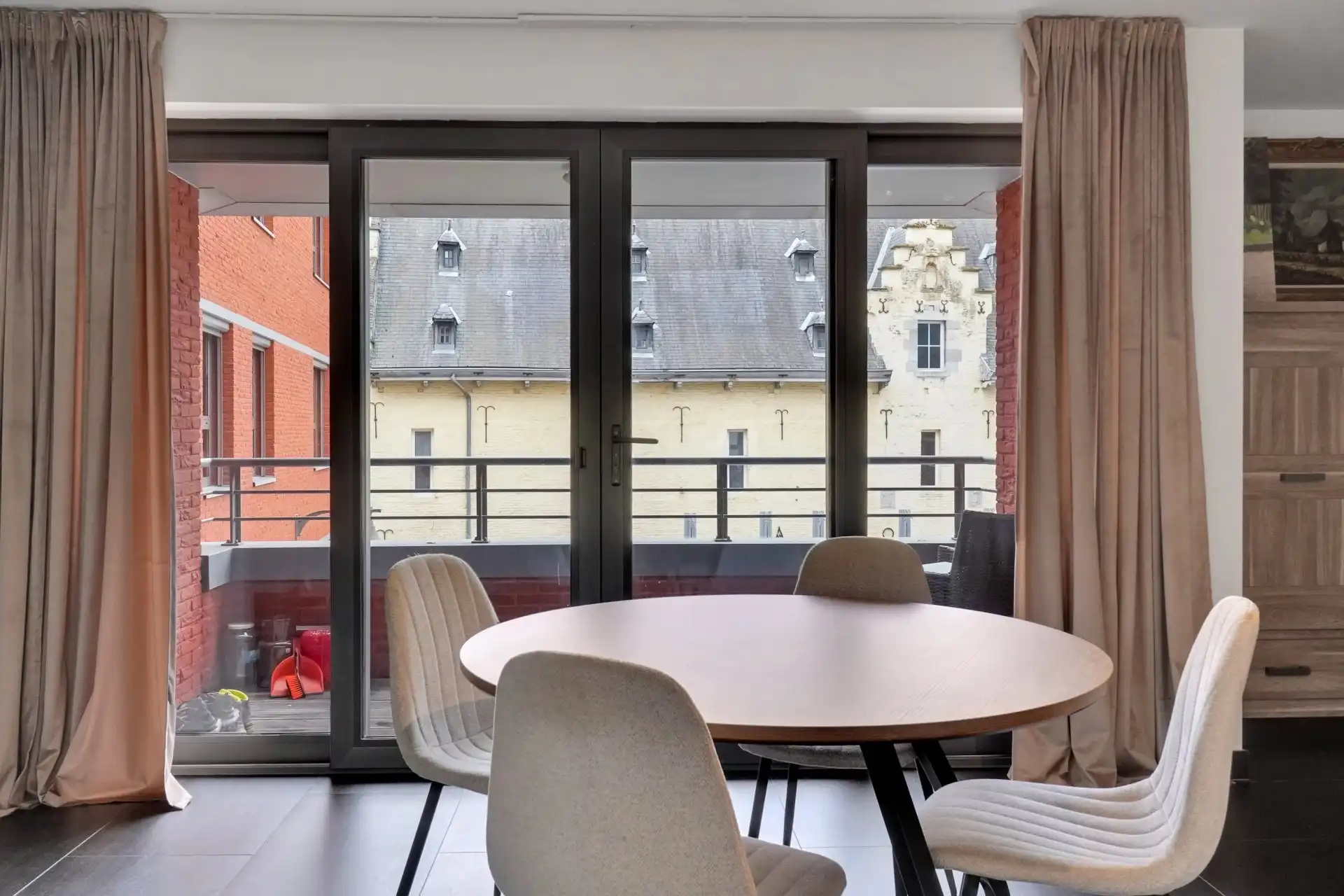 Modern appartement met 2 slaapkamers foto 17
