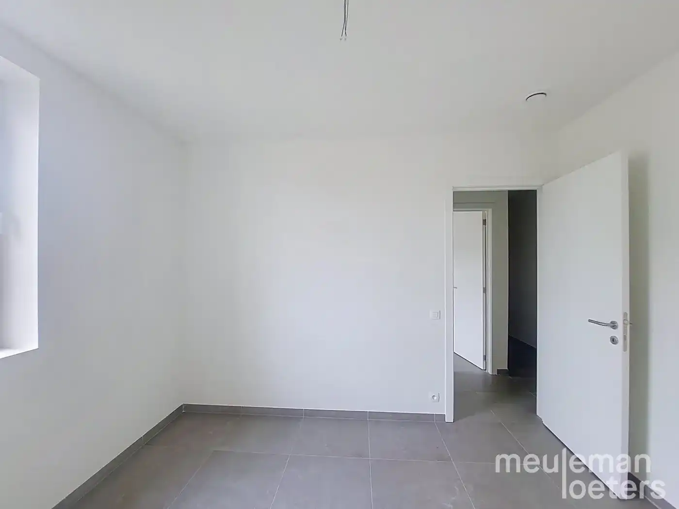 Nieuwbouwwoning met 4 slaapkamers foto 12