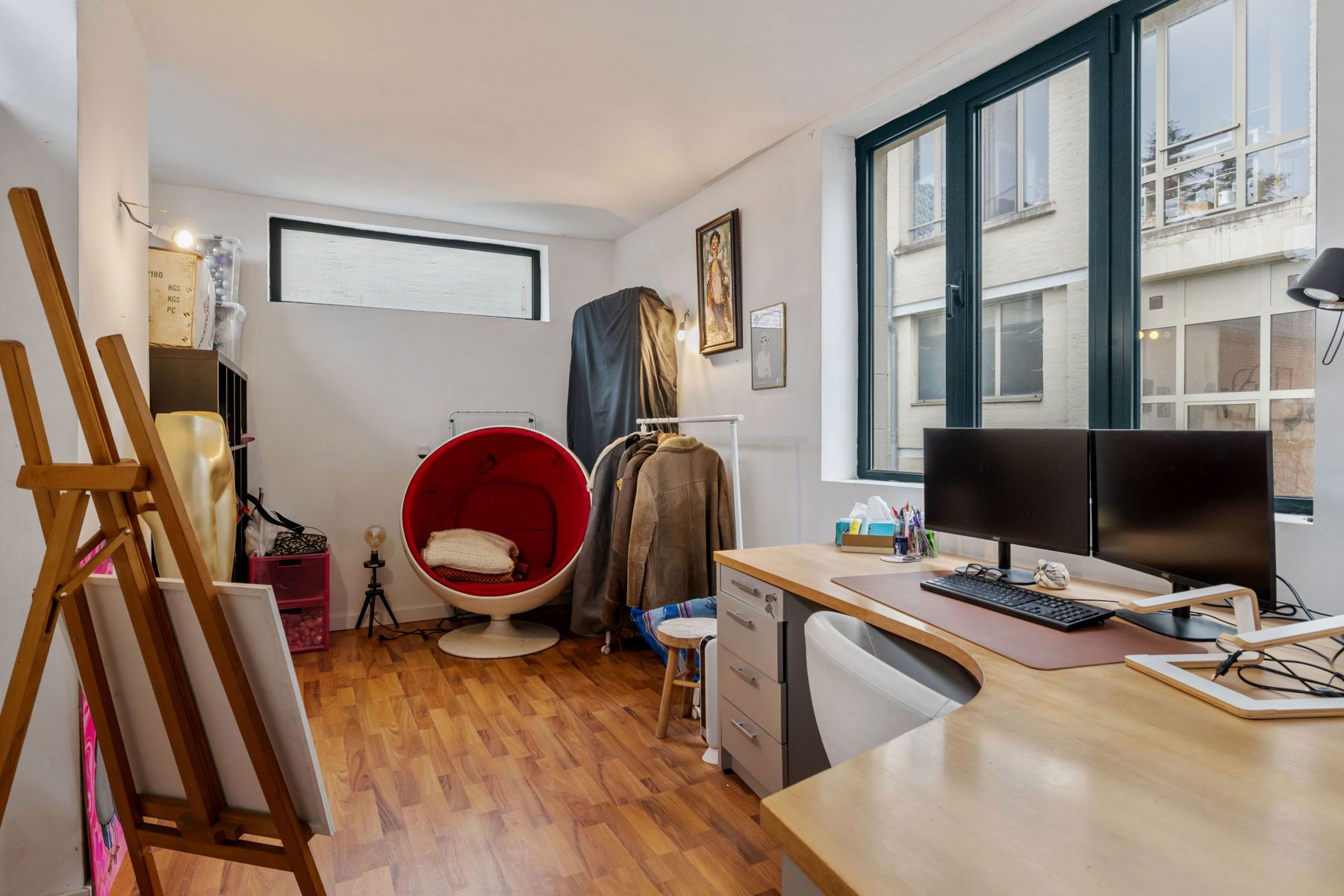 Uniek appartement/studio met terras, tuin en bijgebouw foto 20