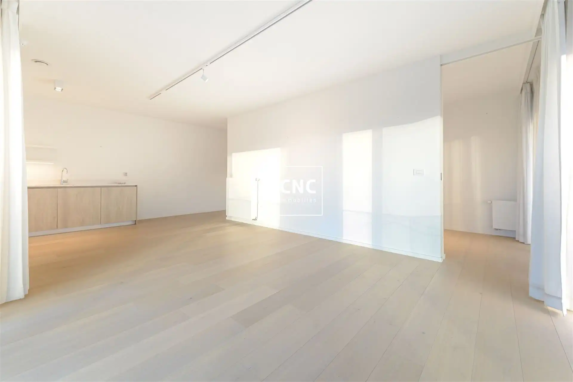 Prachtig instapklaar serviceflat met gigantische zuid-terras foto 5