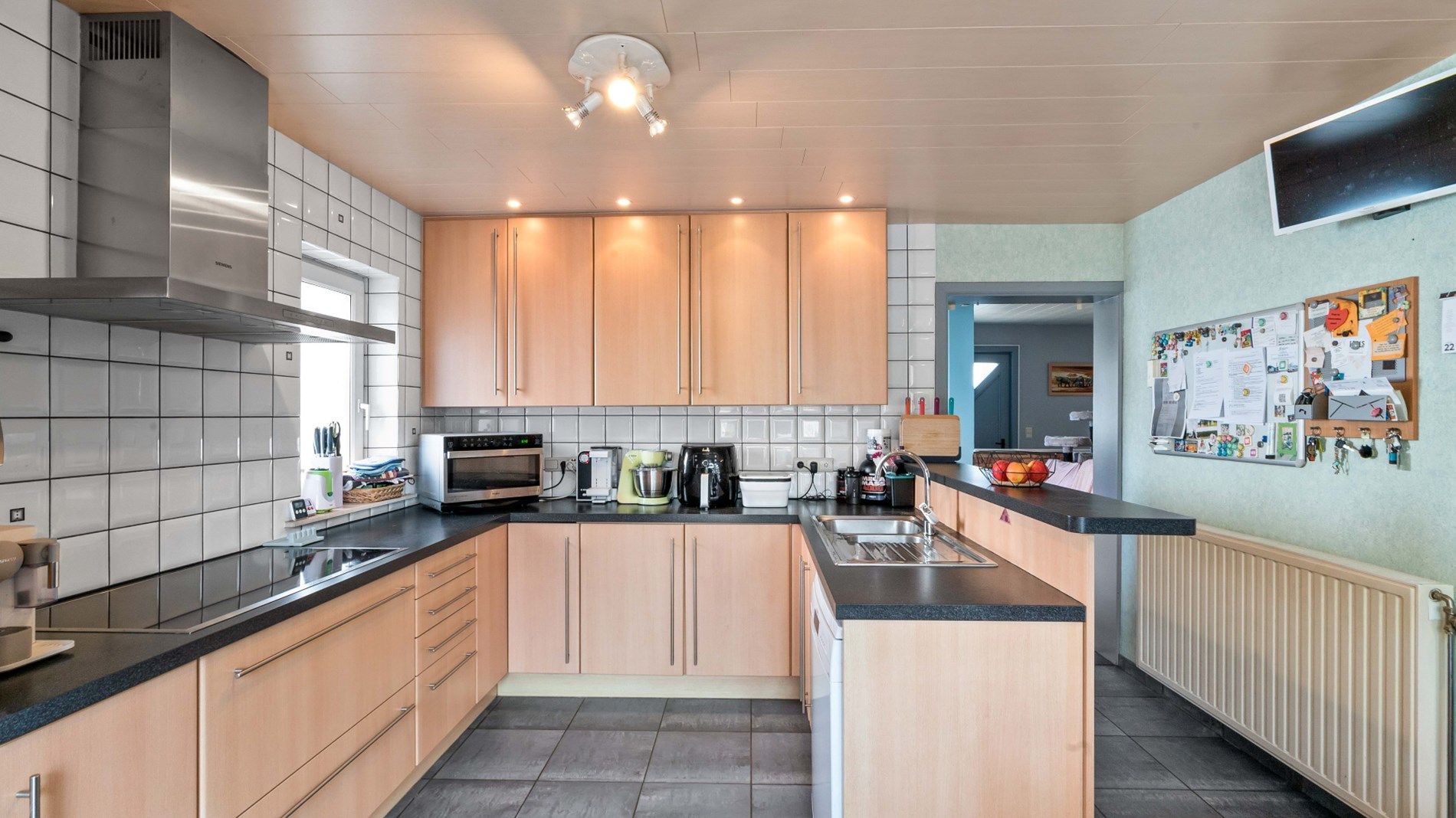 LUBBEEK woning met mooie tuin foto 10