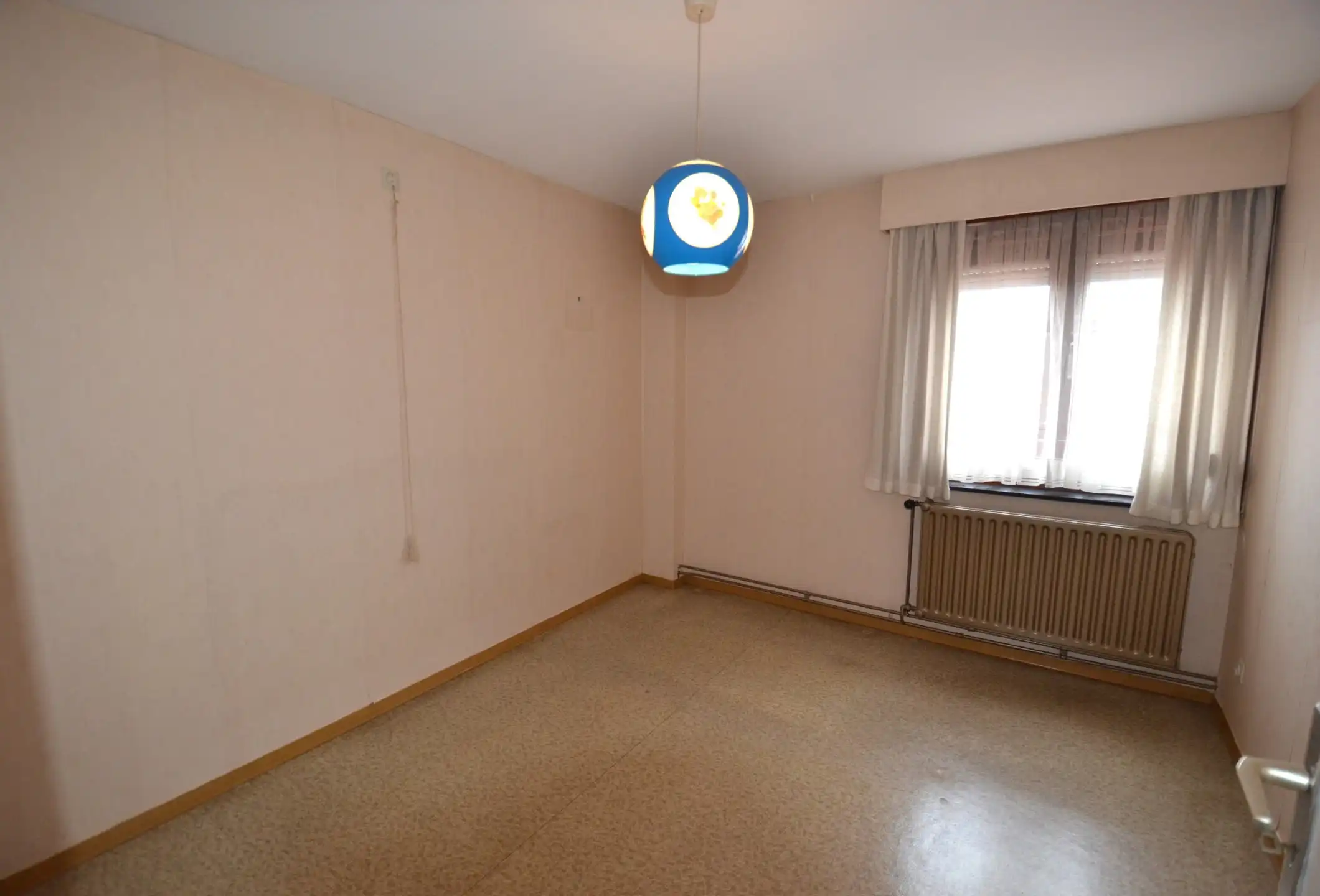 Te renoveren woning op rustige locatie foto 12