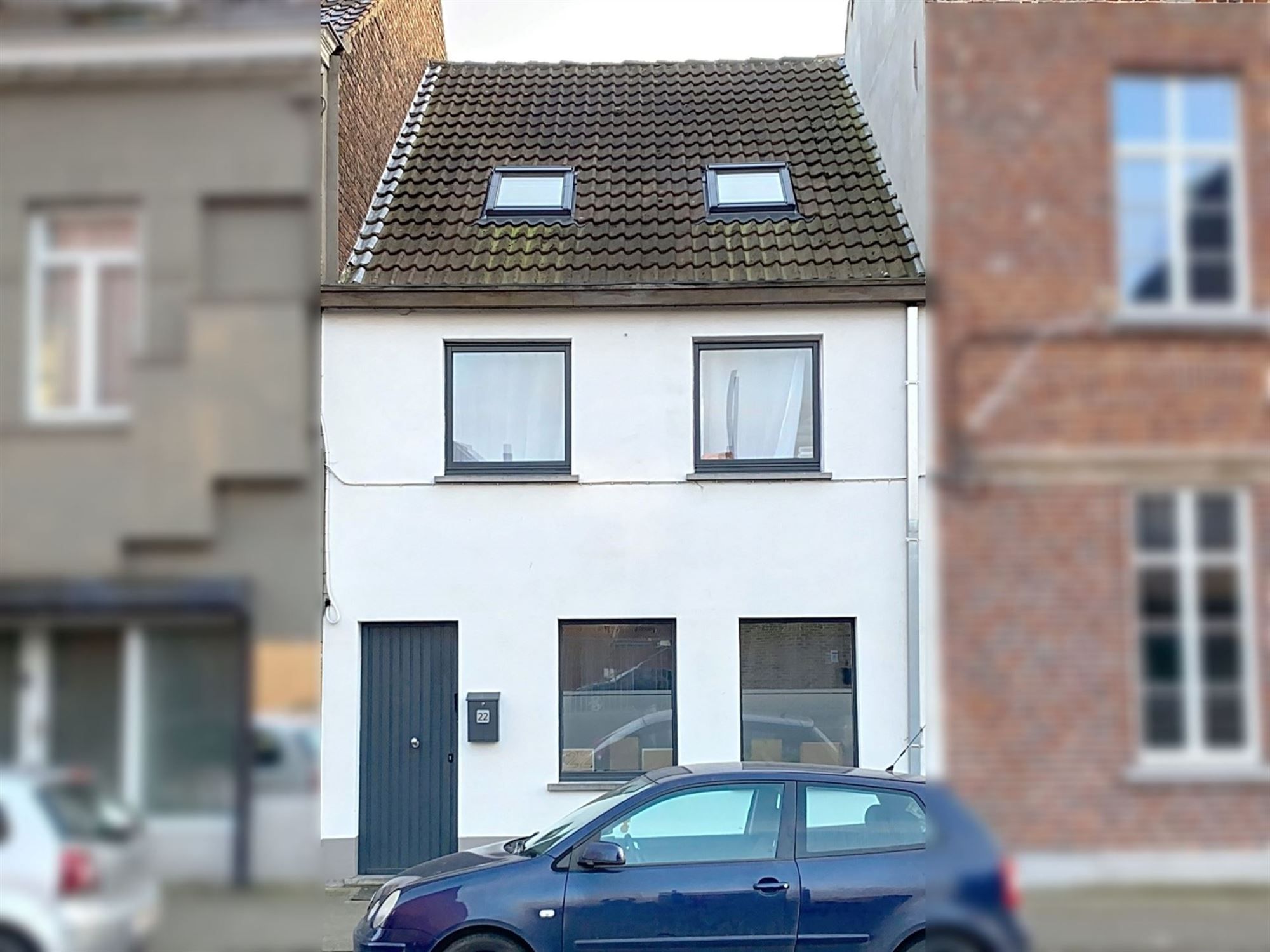 Rijwoning met koer  foto {{pictureIndex}}