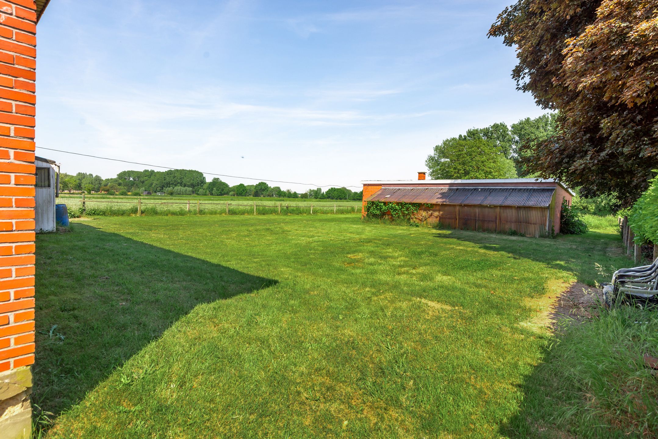 Te renoveren woning met schuur foto 11