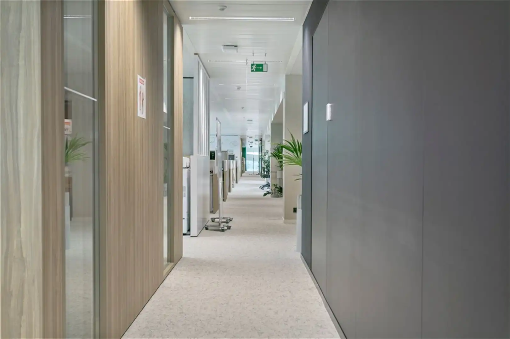 Diamond Building - Ingericht kantoren  foto 17
