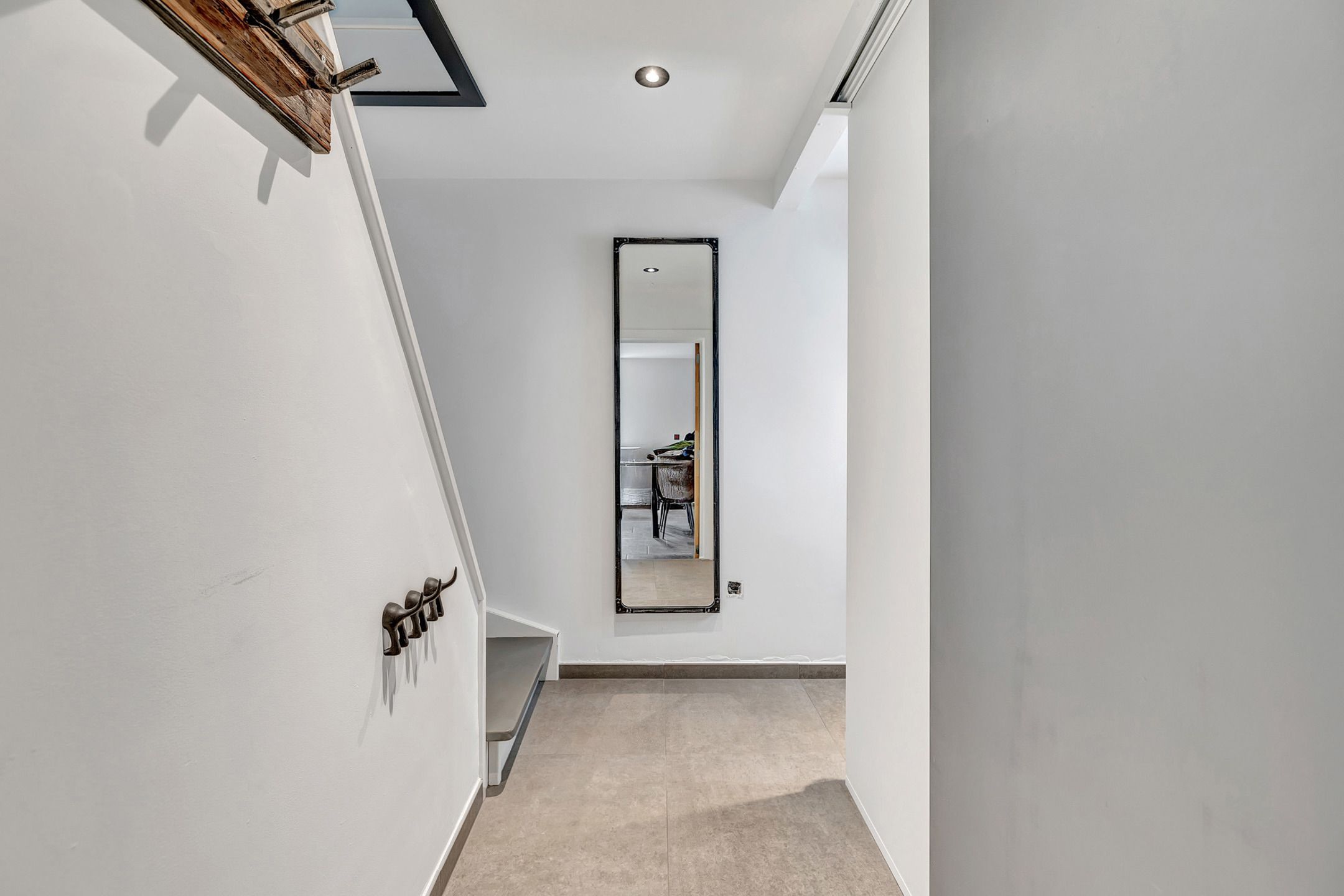 Instapklare woning in verkeersluwe straat foto 11