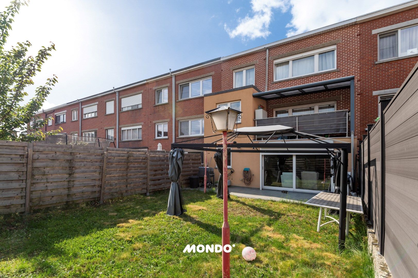 Ruime Beletagewoning met Tuin en Garage in Antwerpen foto 3